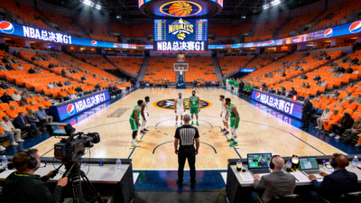 NBA总决赛第一场丹佛掘金队主场迎战波士顿凯尔特人队的比赛现场直播画面